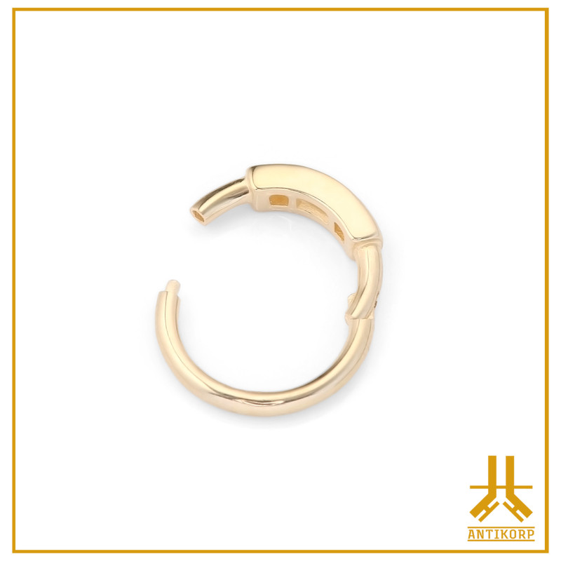 Anillo de oro fundido de 14 quilates con strass