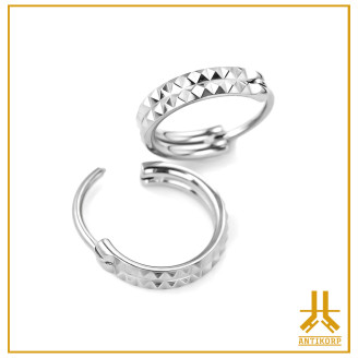 Clicker Ring 0.8mm Titanio F136 Pirámides Dobles